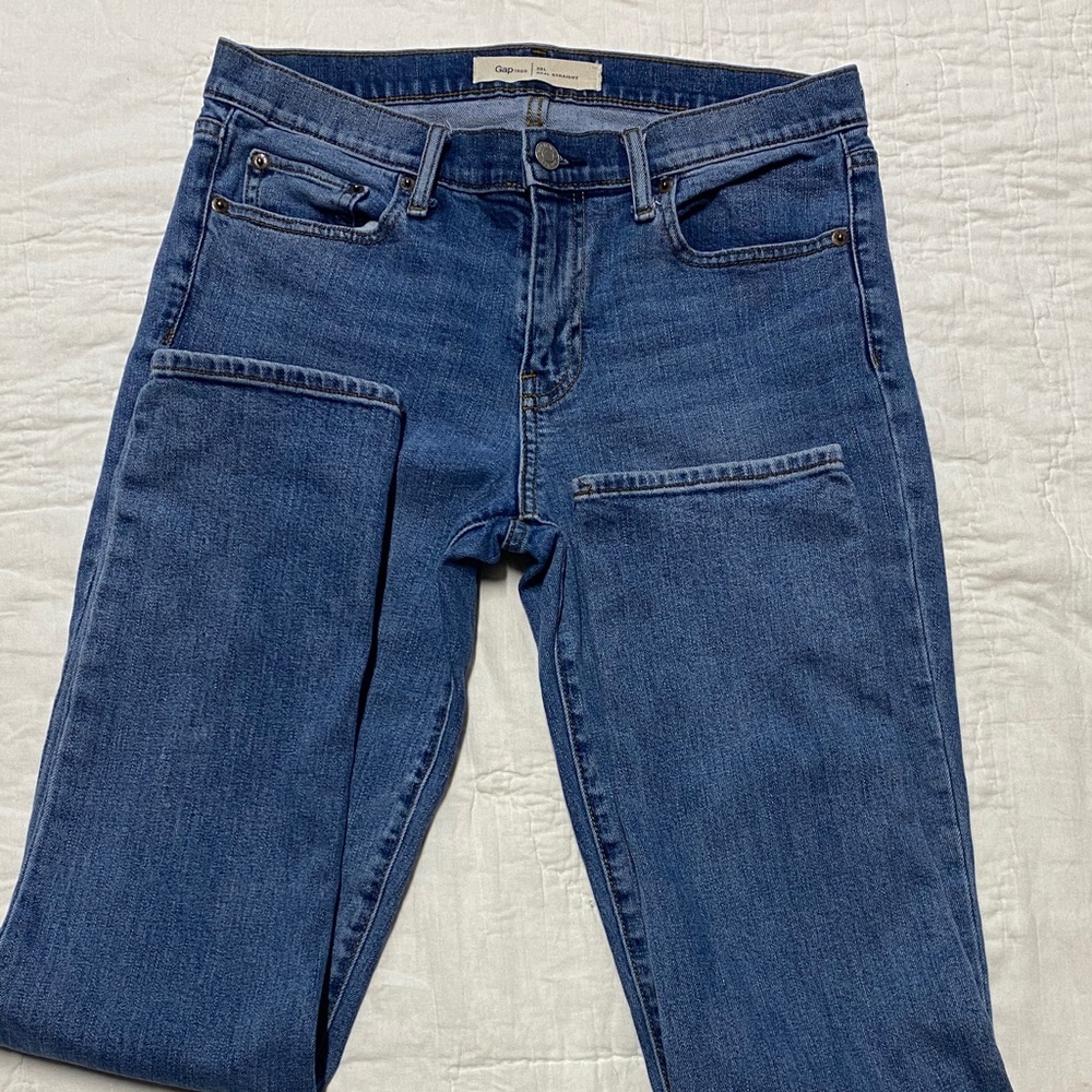 GAP Women's Real Straight Leg Jeans in Blue